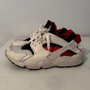 Nike Air Huarache White/Red Running Shoes DH4439-103 Women Size 12